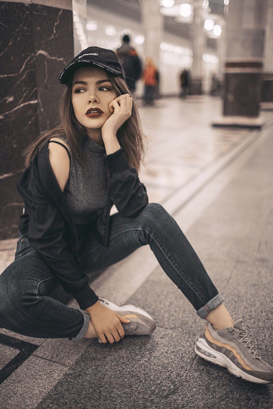 Sassy girls in Vientiane