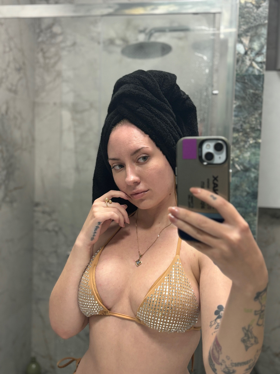 Nude girl KateV in Vientiane