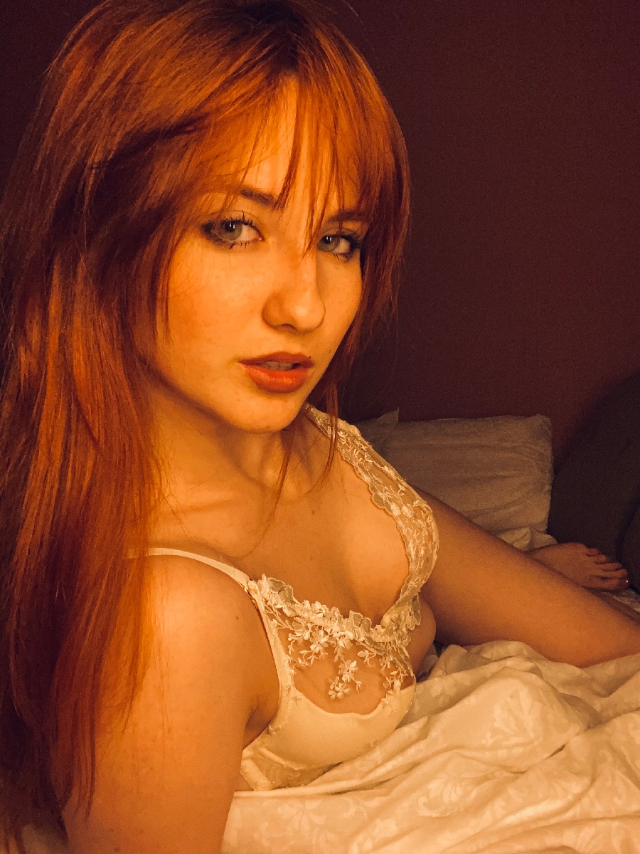 A playful frame from Nata — online in Vientiane